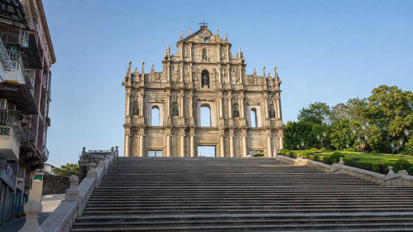Arrival & Historic Centre